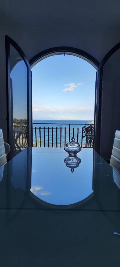 Appartamento Taormina Giardini-Naxos Екстер'єр фото